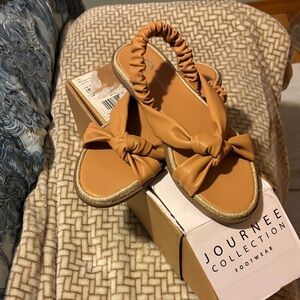 Journee Collection Women's Brown Knotted Sandals NIB